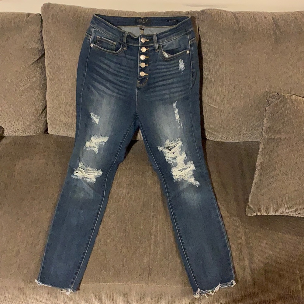 Judy Blue buttonfly distressed skinny